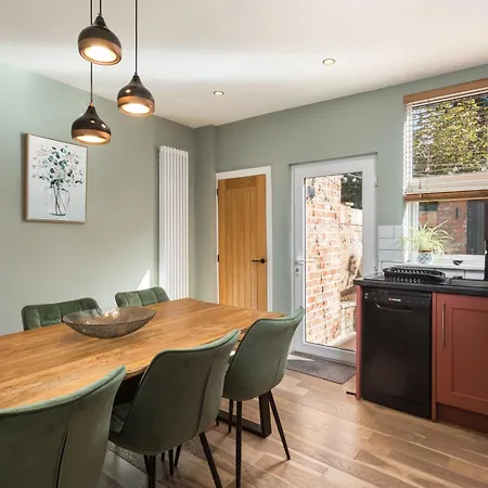 2 Bedroom Townhouse York