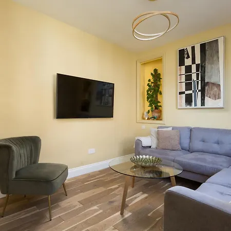 2 Bedroom Townhouse Apartman *