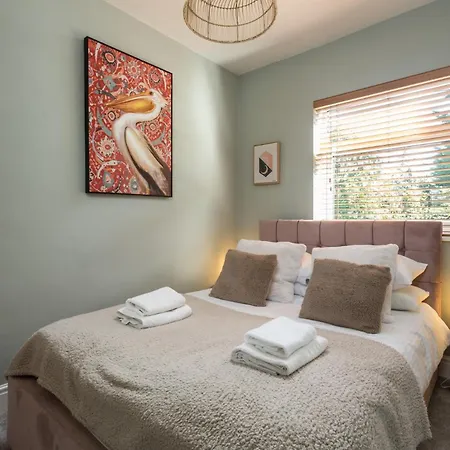 2 Bedroom Townhouse *