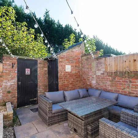 2 Bedroom Townhouse *